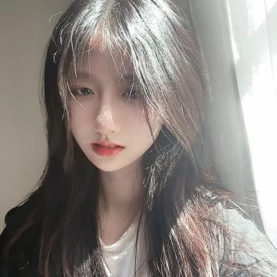 春花凝雨露